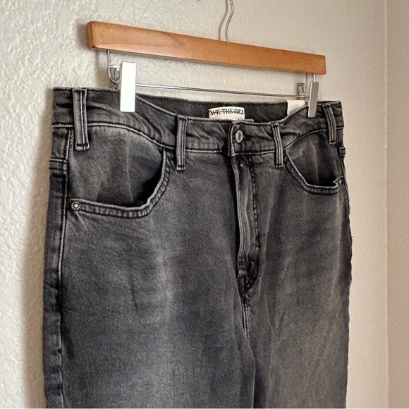 NWT, We The Free Low Maintenance Mid Rise Crop Boot Jeans in Washed Black Sz 32 - Picture 6 of 13